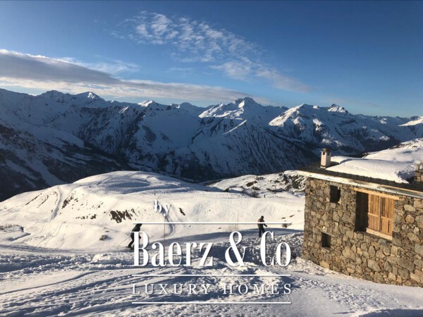 photo 2 Authentic mountain chalet on the slopes