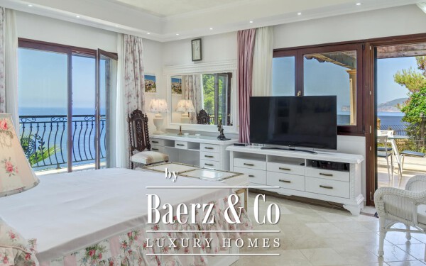 photo 18 Impressive Villa in La Mola with views of the Mediterranean