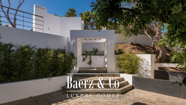 photo 29 Villa - Marbella East - Ref: 8014