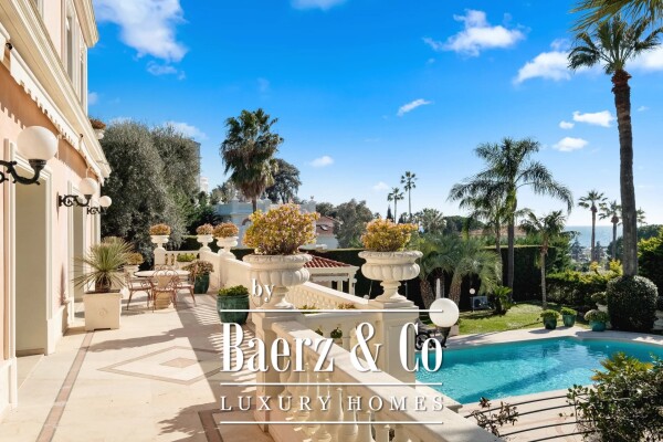 photo 13 Magnificent property close to the sea in Cap D'Antibes.