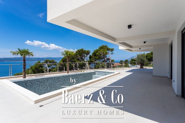 photo 41 Brela, an imposing villa with a panoramic view