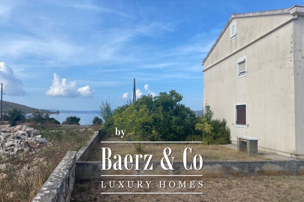 photo 17 Zadar, Ugljan/Muline, family house NKP 256 m2 by the sea on a plot of 1,600 m2