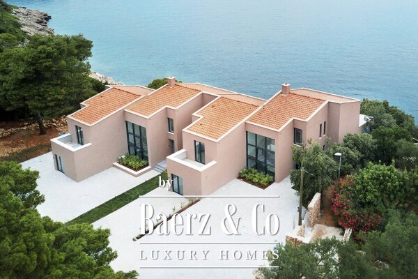 photo 2 Dubrovnik archipelago, luxury villa 232 m2 first row to the sea with pool