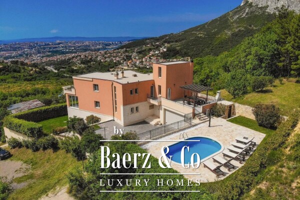 photo 8 Solin - modern villa with panoramic views