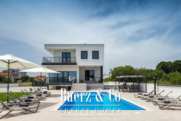 photo 4 Štinjan, luxury villa with pool and spacious garden