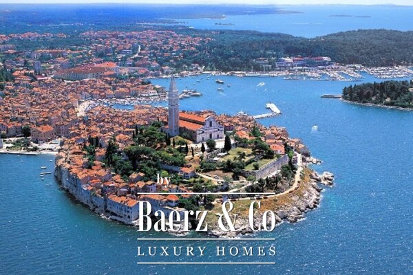 photo 10 Rovinj, impressive stone house on land plot 138.800 m2