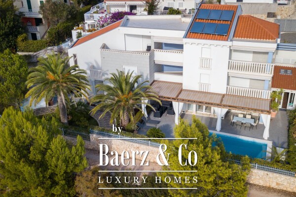 photo 2 Split, Čiovo, modern villa/boutique hotel with 8 apartments, first row to the sea