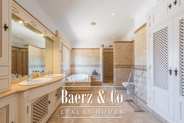 photo 17 Beautiful luxury home in San Roque, San Roque Club