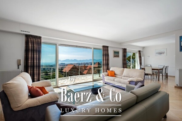 photo 4 AMAZING CALIFORNIAN STYLE VILLA WITH SEA VIEW