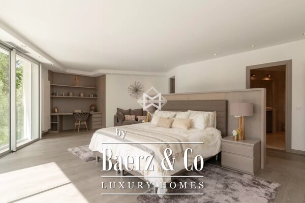 photo 9 Contemporary villa in a prestigious estate in Mougins