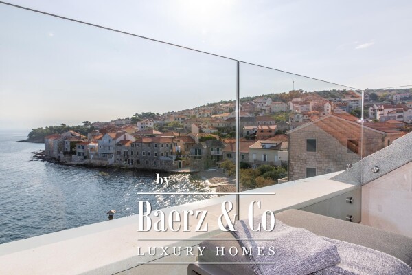 photo 4 Brač, Postira, villa with six residential units - second row from the sea