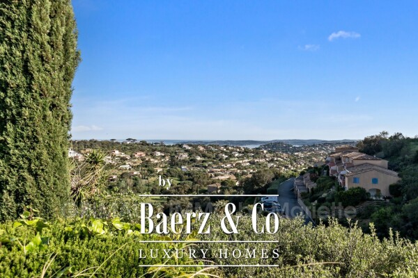 photo 2 villa on large plot with open view and sea view, completely