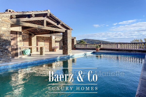 photo 4 Grimaud, France