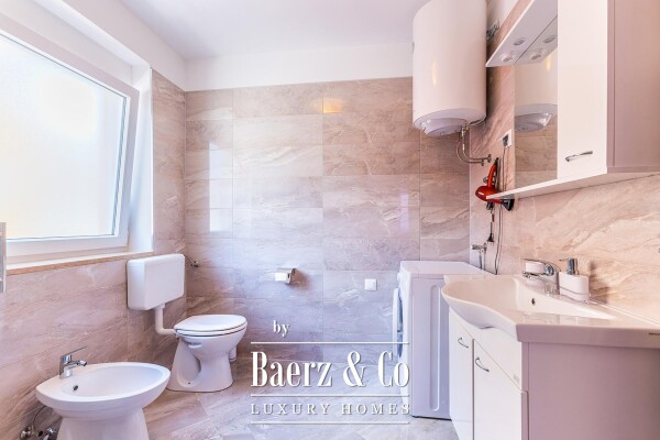 photo 22 Istria, Medulin, large detached house with 7 apartments 100 m from the sea