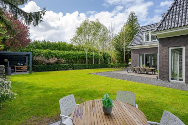 photo 52 van Brouchovenlaan 6