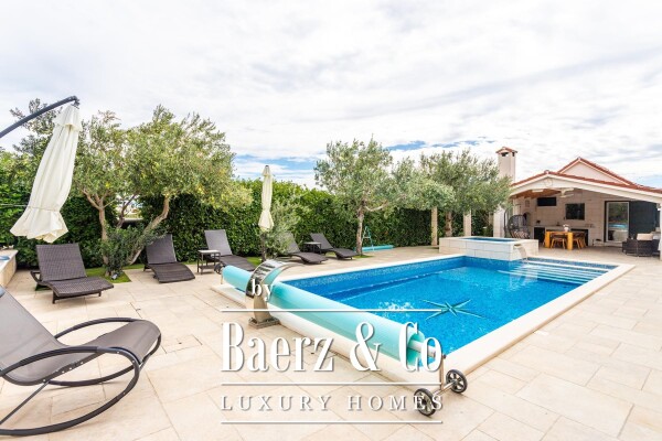 photo 35 Seget Donji, exceptional property with two buildings, swimming pool, jucuzzi and garden
