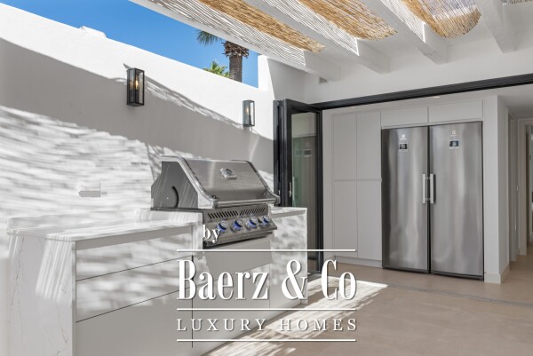 photo 14 Villa - Marbella East - Ref: 8528