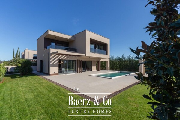 photo 3 Fažana, modern villa 275 m² on a large, immaculate garden with a heated swimming pool
