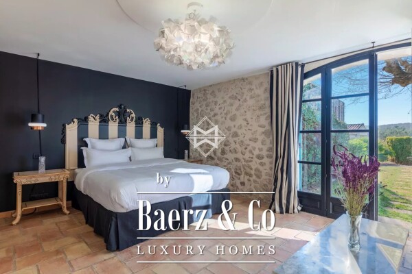 photo 14 Charming property set on a 10-hectare park