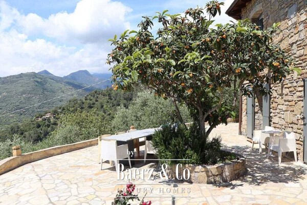 photo 51 Villa for sale 166 m²