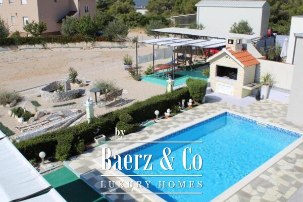 photo 4 Šibenik area, house with swimming pool, 6 rooms on two floors, 285 m2