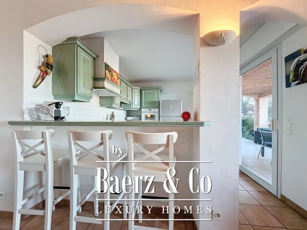 photo 21 Charming villa (2 lots) with breathtaking view