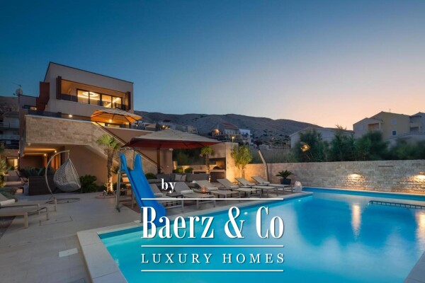 photo 3 Pag beautiful villa with sea view 350m2 200 meters from the sea