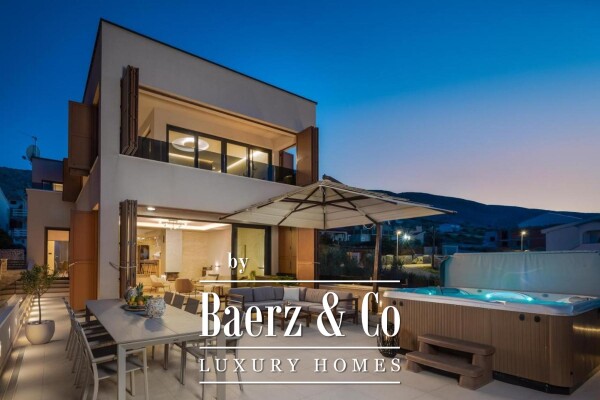 photo 6 Pag beautiful villa with sea view 350m2 200 meters from the sea