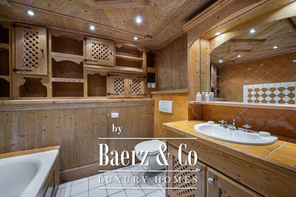 photo 11 Charming Savoyard Chalet in Méribel Village