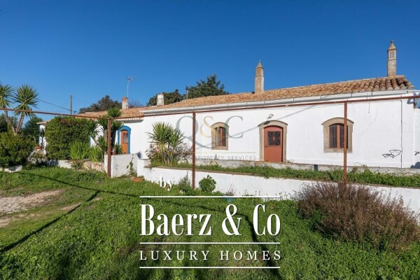 photo 2 Beautiful luxury home in Loulé (São Clemente), Poço Novo