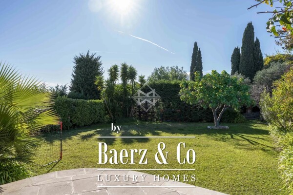 photo 10 Sumptuous Villa near Mougins with Panoramic Sea View