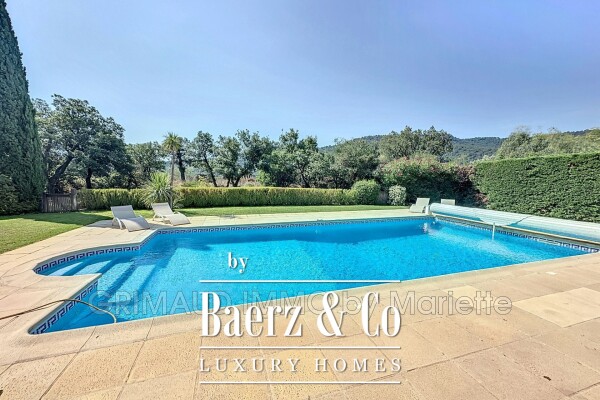 photo 5 Charming villa in a quiet area with pool, landscaped garden,