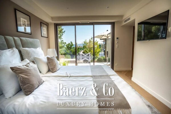 photo 10 Modern villa in a sought after gated domain