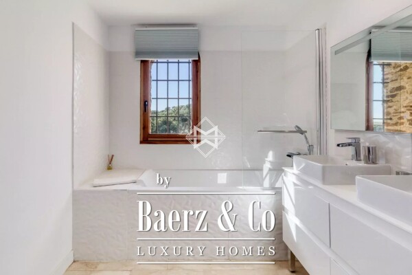 photo 11 Charming renovated Villa with sea View