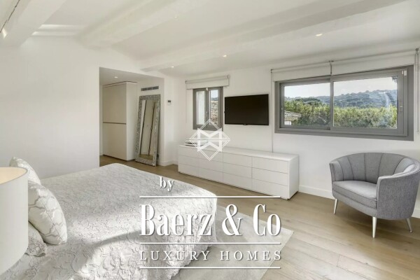 photo 10 Modern villa by foot from the beach