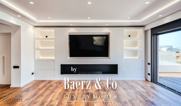 photo 2 Modern House in Voula