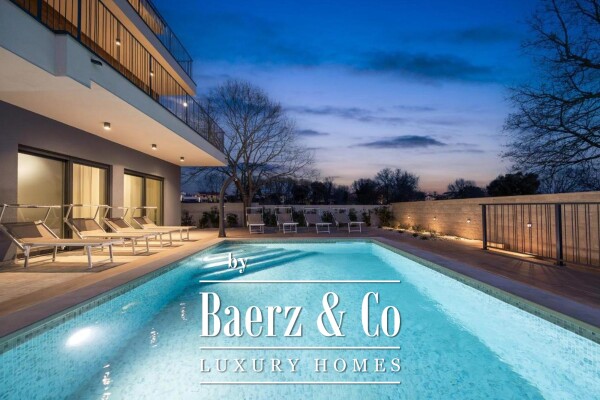 photo 2 Istria, Banjole, semi-detached villa first row to the sea 244 m2 with a view of the Marina