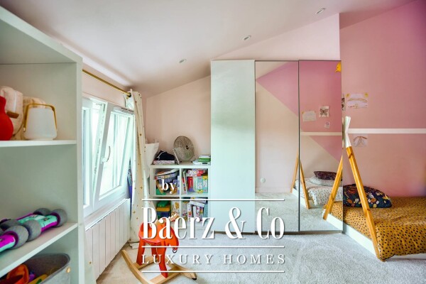 photo 22 Top Floor Duplex with Stunning Views of Île Seguin