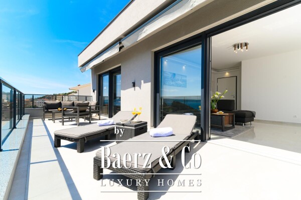 photo 10 Omiš, elegant villa with three apartments and open sea view