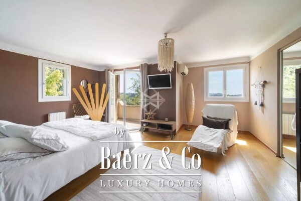 photo 7 Charming Provençal Villa in Mougins