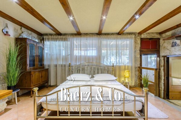 photo 29 Omiš, Stanići, a beautiful house with a sea view, total living area of 160 m² on a land plot of 2546