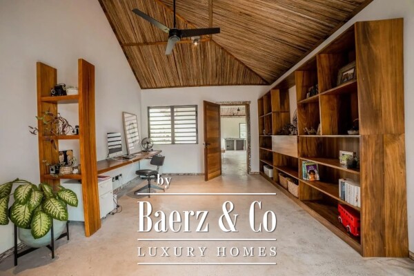 photo 8 VILLA FOR SALE IN BLACK RIVER