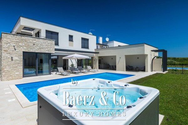photo 8 Istria, Brtonigla, modern villa with swimming pool and jacuzzi