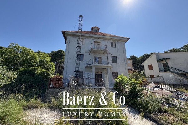 photo 18 Zlarin, spacious house with apartments under renovation, 1200 m²