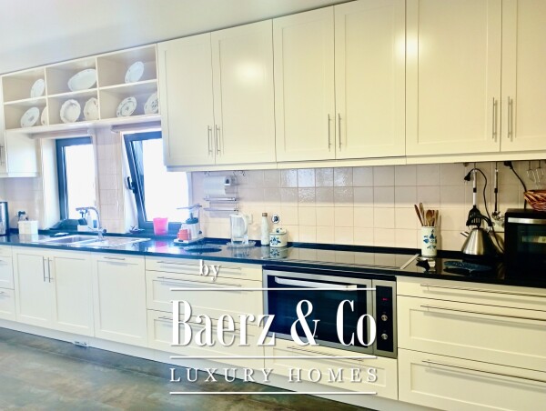 photo 12 Exclusive 6 bedroom villa in Miramar