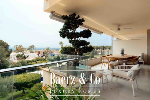 photo 32 Spacious apartment with sea views, parking and pool