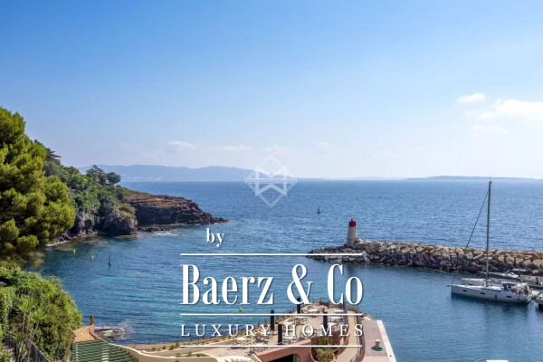 photo 3 2-Bedroom Apartment in the Heart of Port la Galère