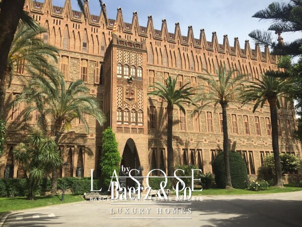 photo 40 Barcelona, Les Tres Torres