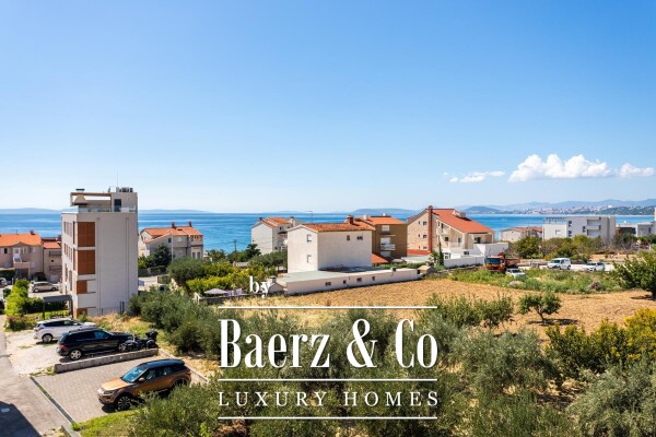 photo 10 Podstrana, house with three units and garage - near the sea