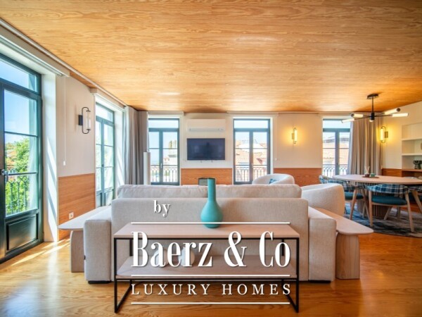 photo 3 Fully Renovated & Exclusive building